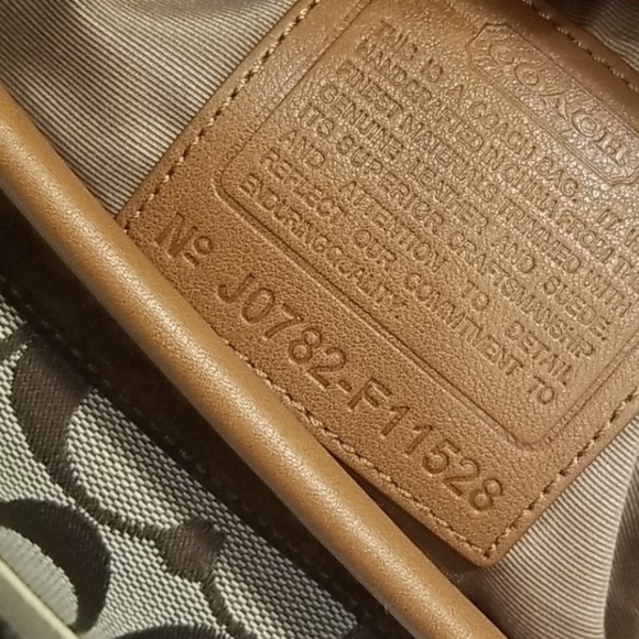 Coach NWOT Multipattern Convertible Crossbody - Picture 3 of 3